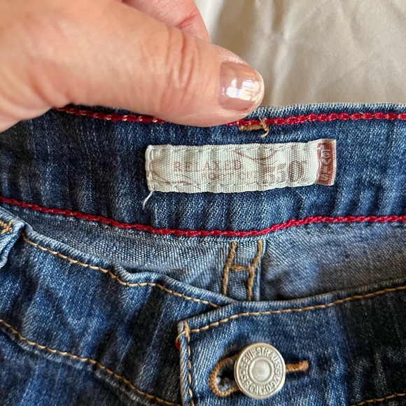 Women’s Levi Strauss Relaxed Boot Cut Blue Jeans Size 10 Excellent Condition - Picture 2 of 6